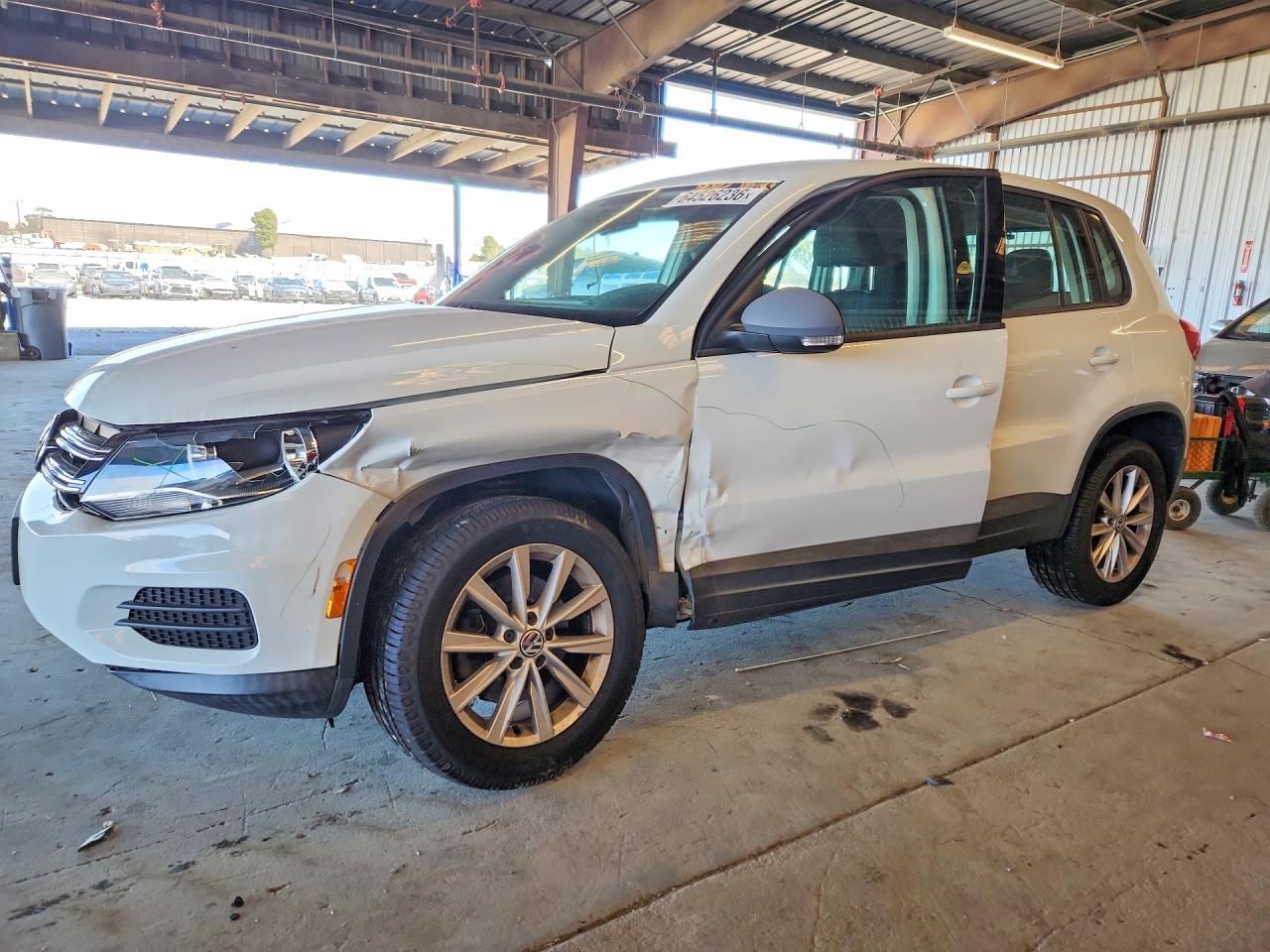 2017 VOLKSWAGEN TIGUAN S  