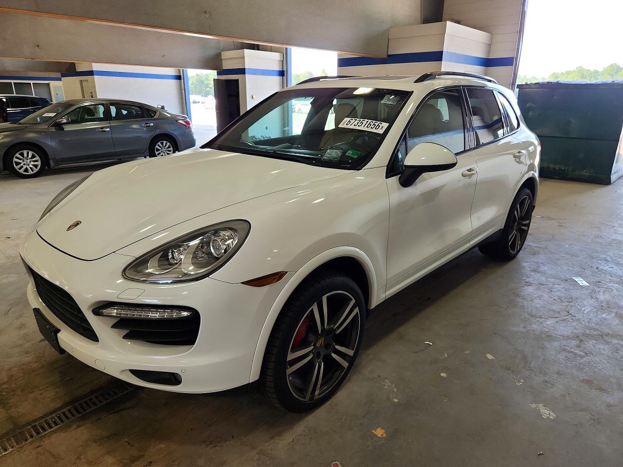 2014 PORSCHE CAYENNE TURBO  