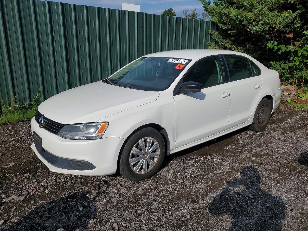 2013 VOLKSWAGEN JETTA BASE  