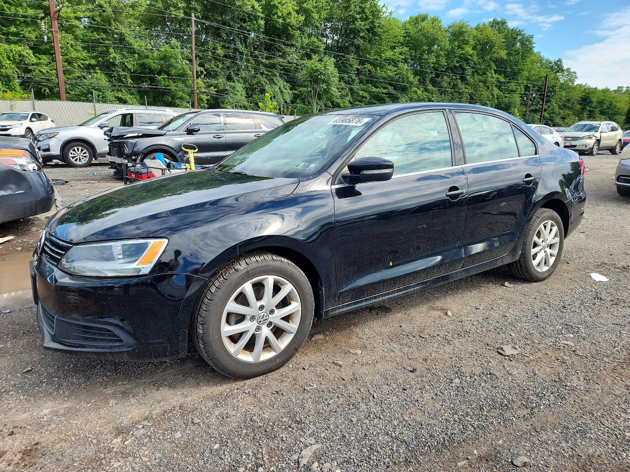 2013 VOLKSWAGEN JETTA SE  