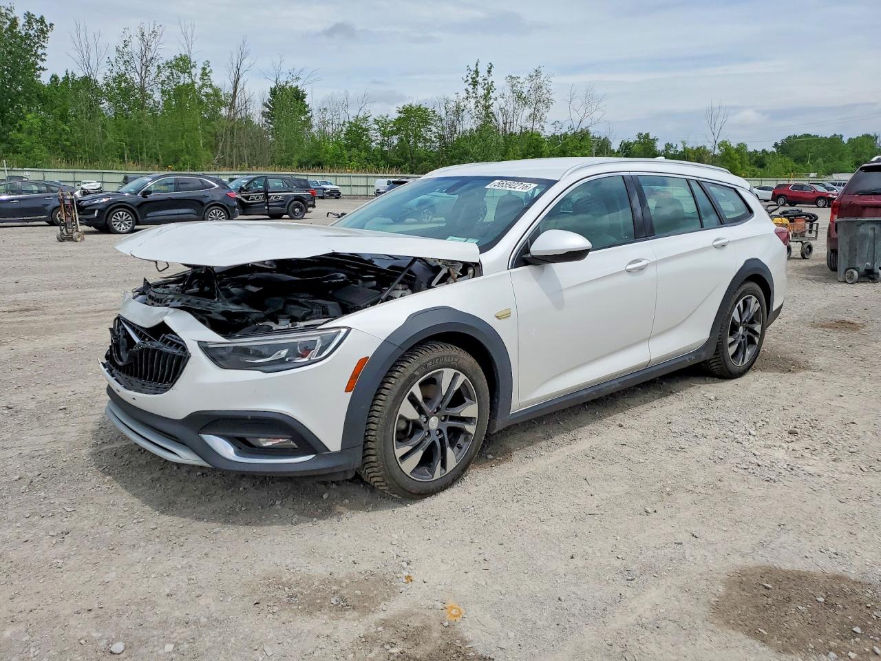 2018 BUICK REGAL TOURX ESSENCE  
