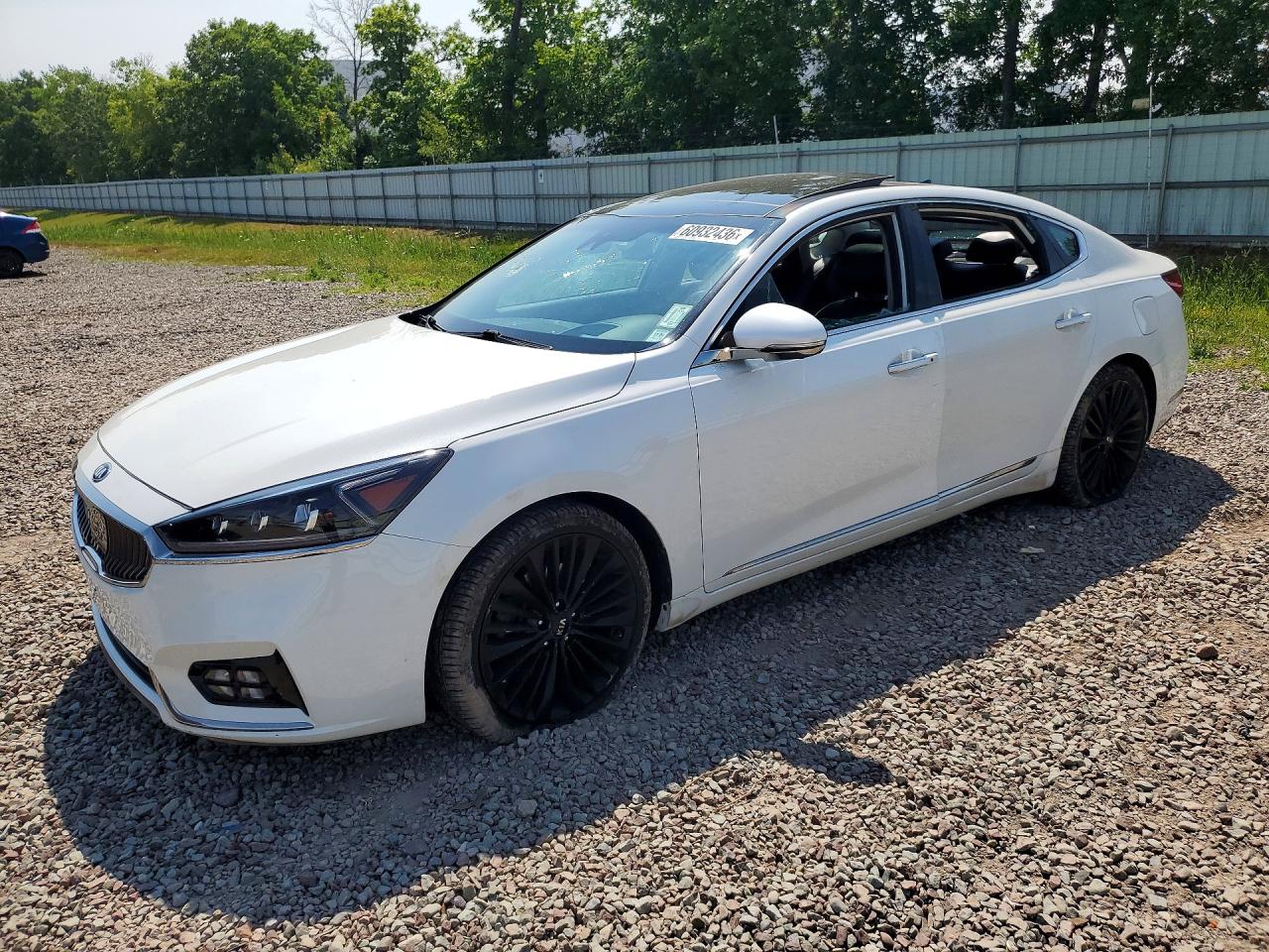 2017 KIA CADENZA LIMITED  