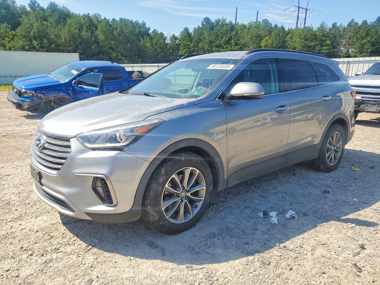 2018 HYUNDAI SANTA FE SE  