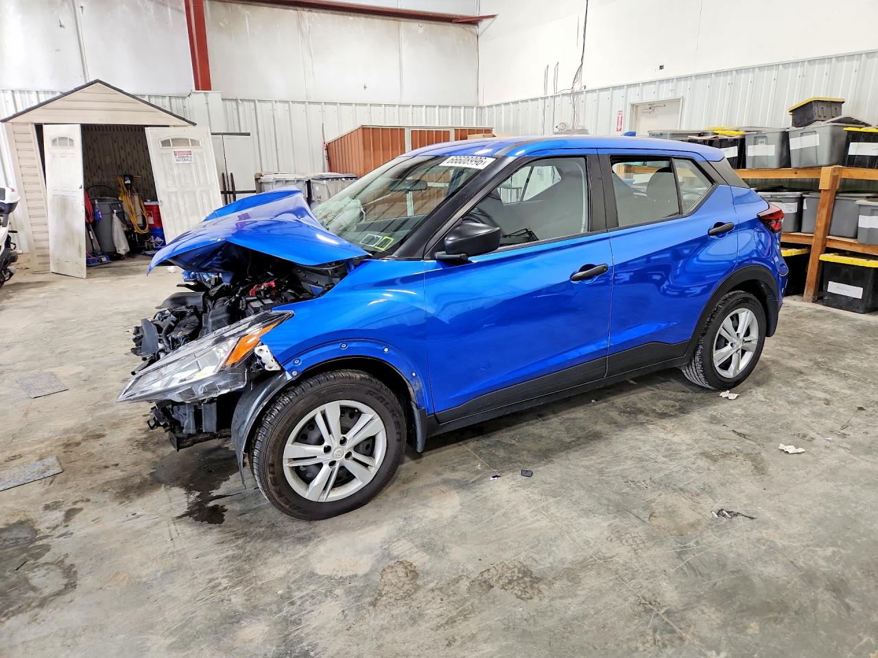 2022 NISSAN KICKS S  