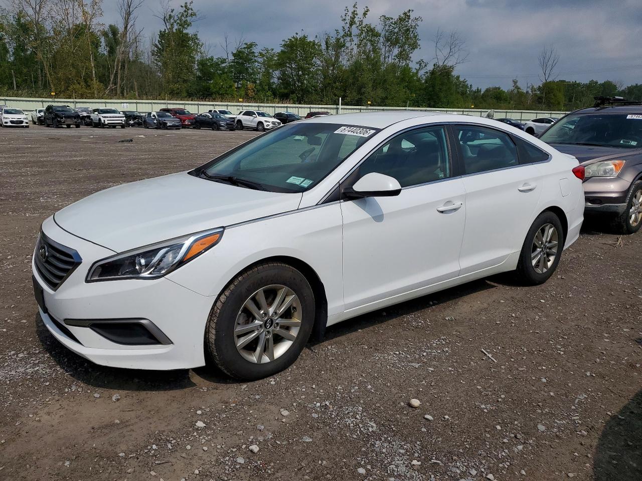 2017 HYUNDAI SONATA SE  