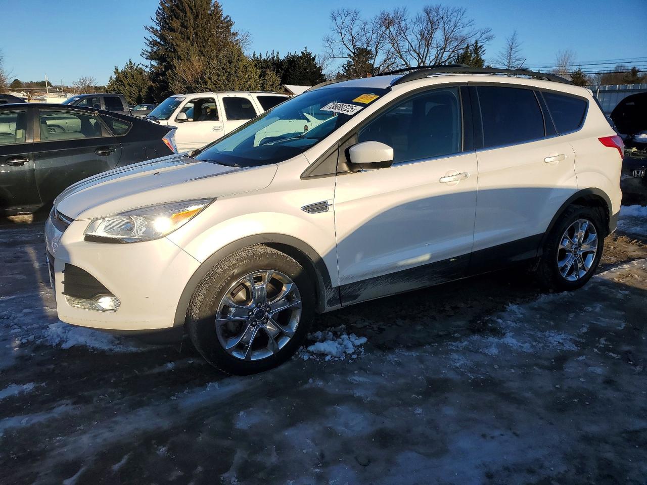 2016 FORD ESCAPE SE  