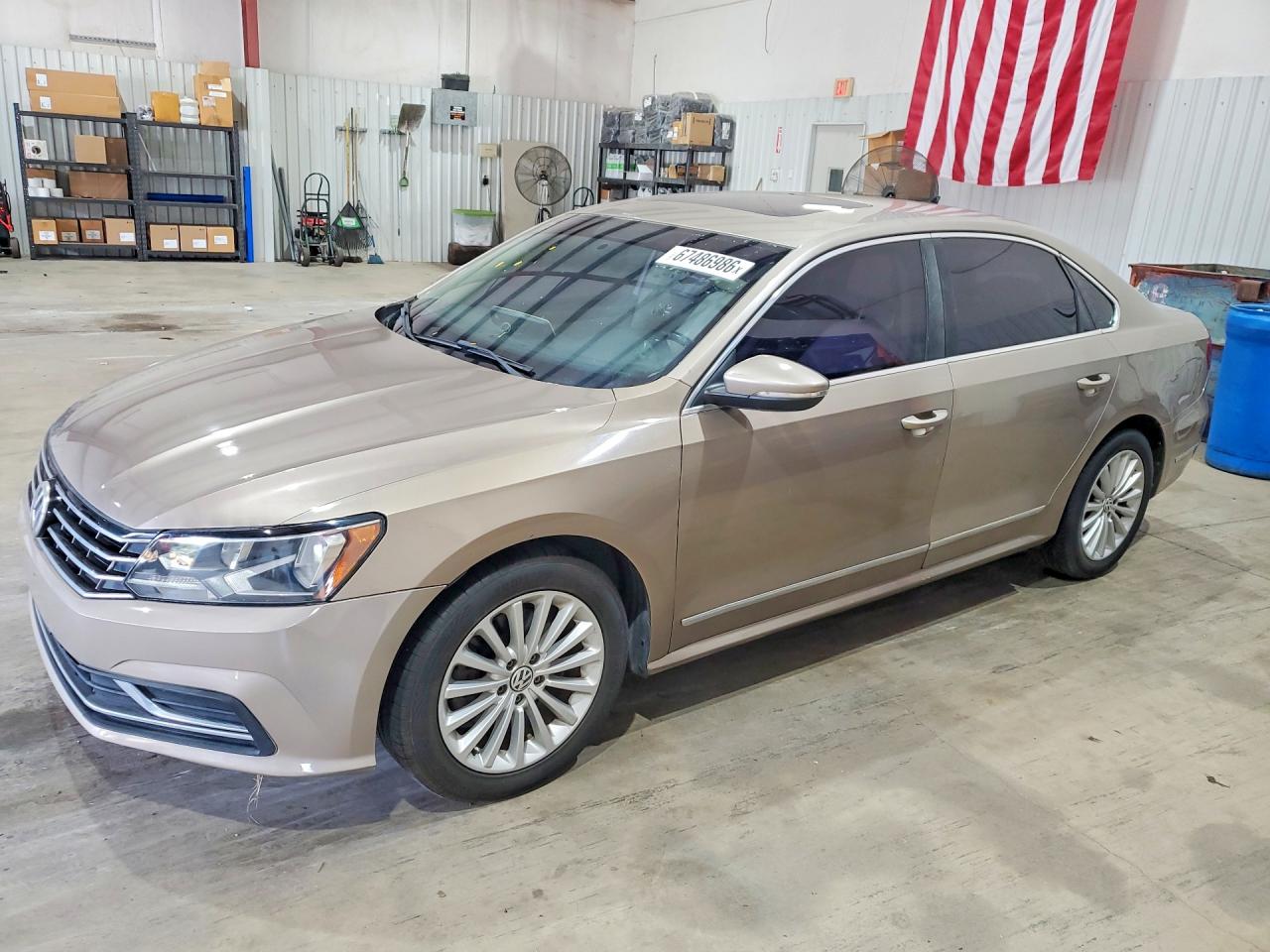 2016 VOLKSWAGEN PASSAT SE  