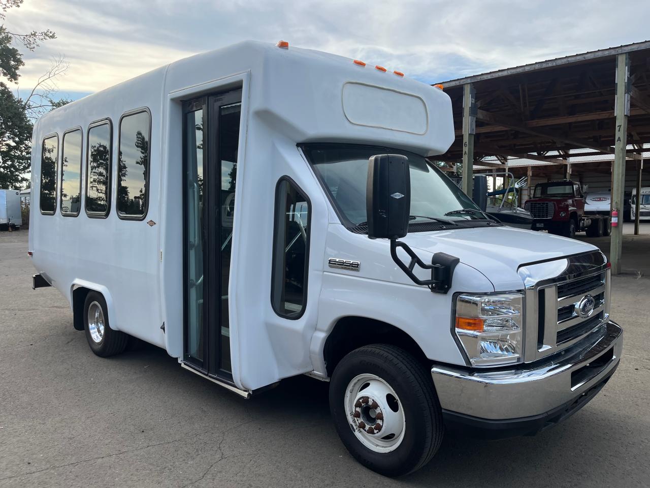 2017 FORD ECONOLINE E350 SUPER DUTY CUTAWAY VAN