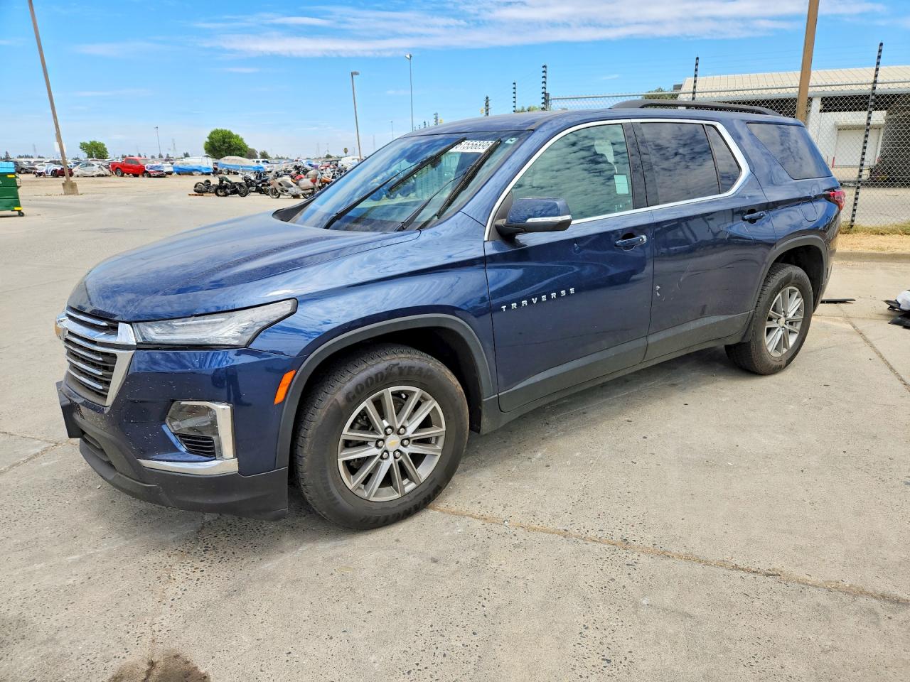 2023 CHEVROLET TRAVERSE LT  
