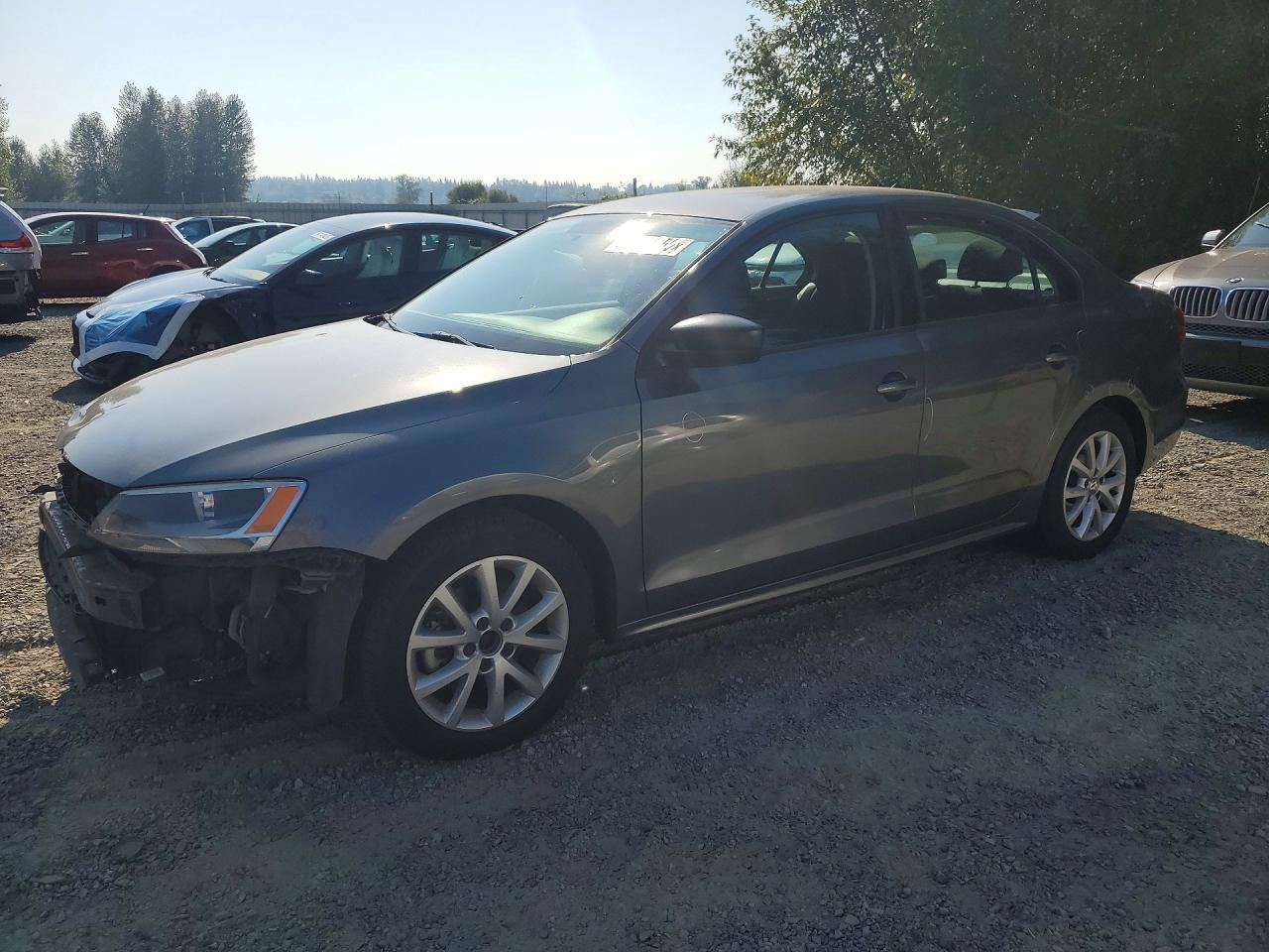 2015 VOLKSWAGEN JETTA SE  