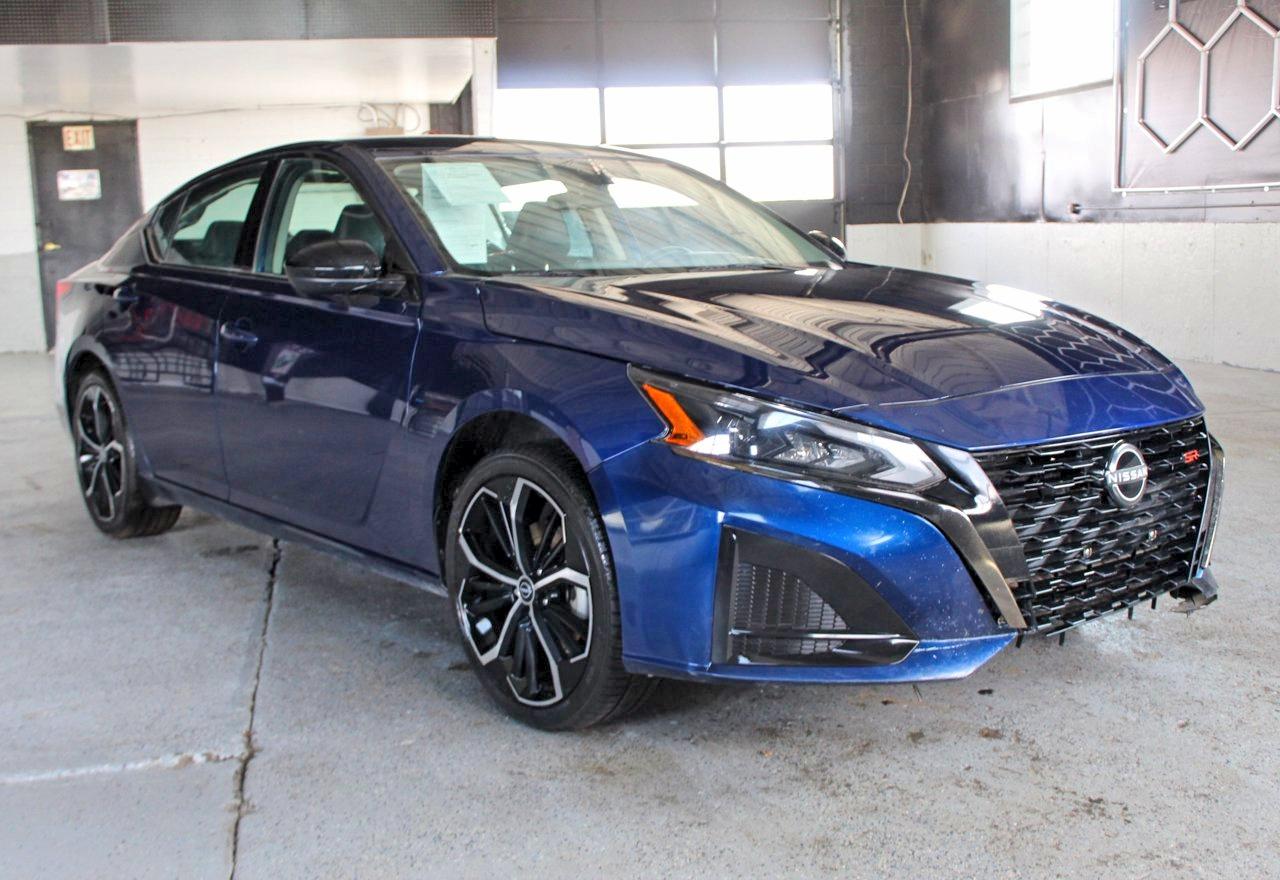2024 NISSAN ALTIMA SR  