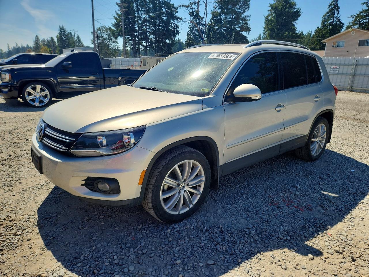 2015 VOLKSWAGEN TIGUAN S  