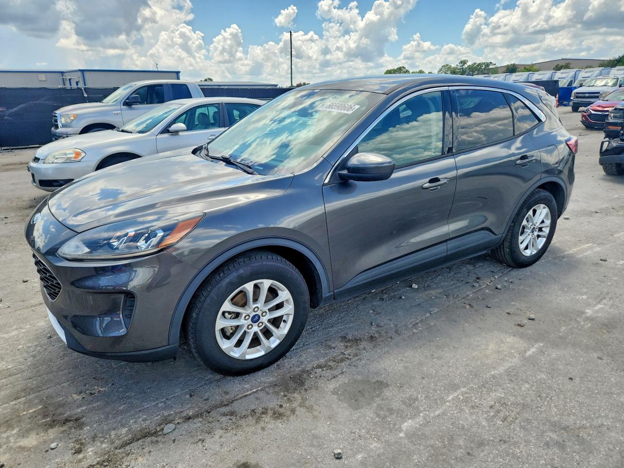 2020 FORD ESCAPE SE  
