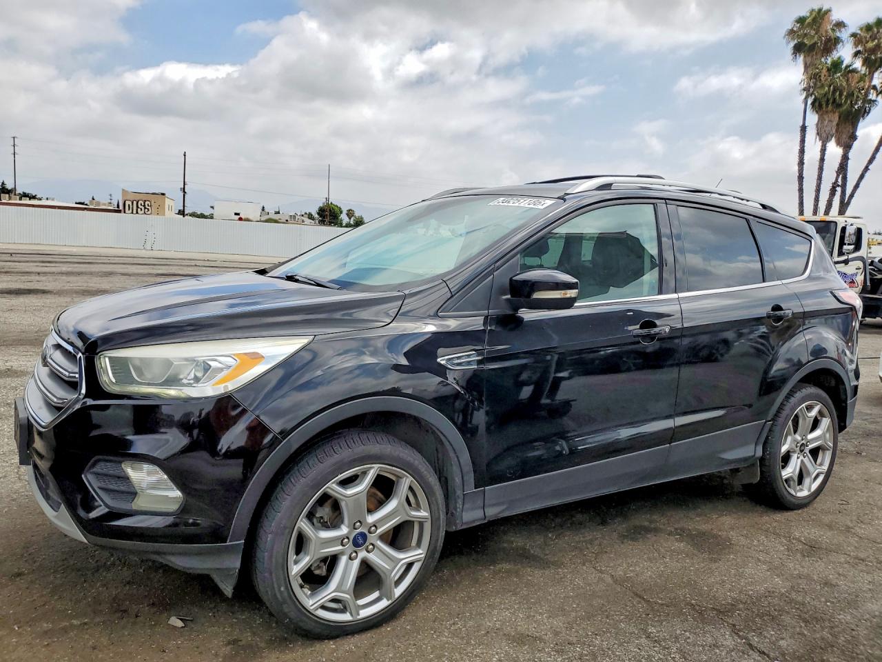 2017 FORD ESCAPE TITANIUM  