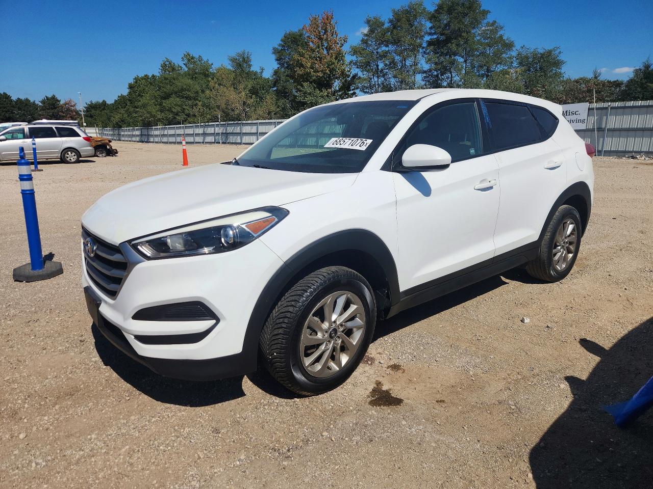 2017 HYUNDAI TUCSON SE  