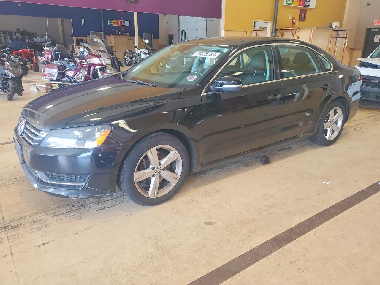 2013 VOLKSWAGEN PASSAT SE  