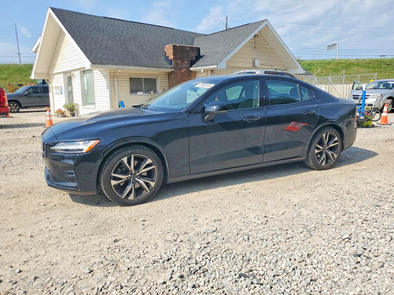 2023 VOLVO S60 PLUS  