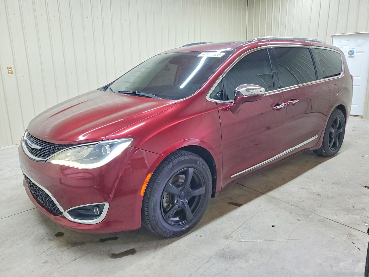 2017 CHRYSLER PACIFICA LIMITED  