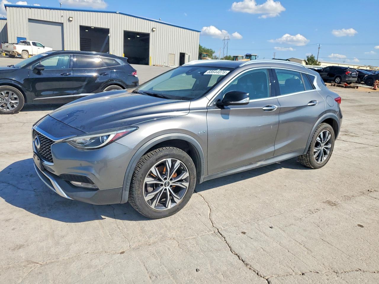 2017 INFINITI QX30 PREMIUM  