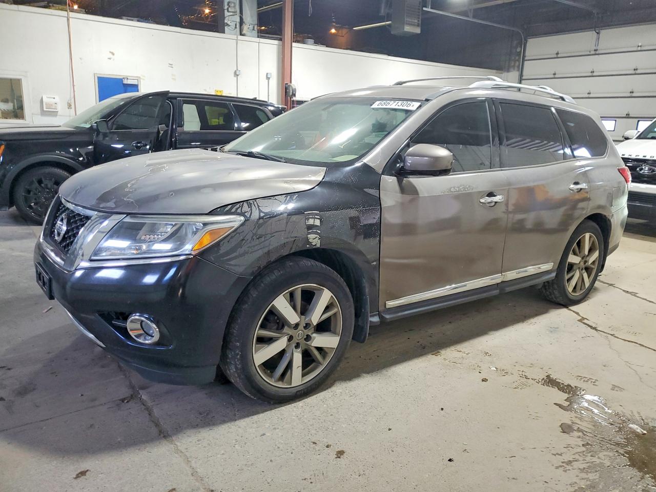 2014 NISSAN PATHFINDER S  