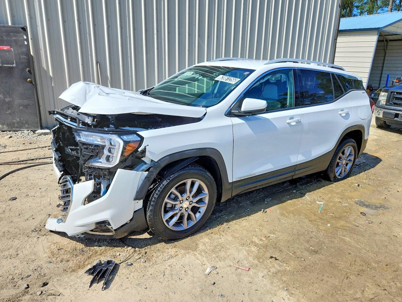 2024 GMC TERRAIN SLT  