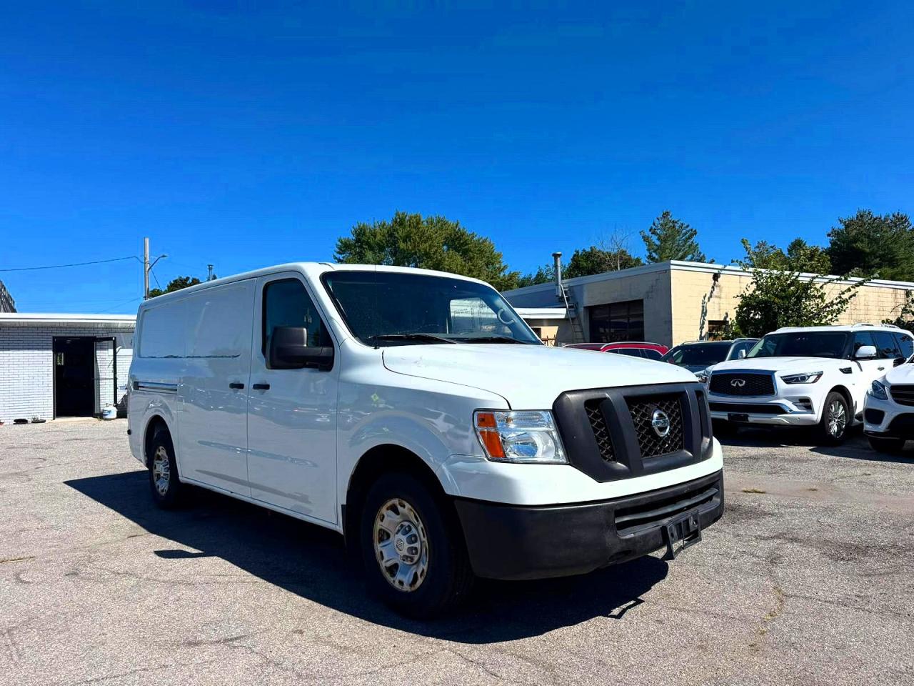 2017 NISSAN NV 2500 HD SV  