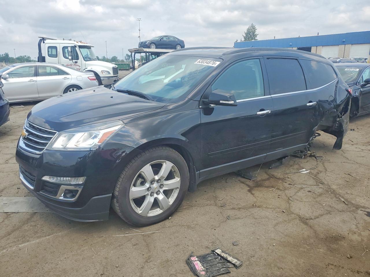 2017 CHEVROLET TRAVERSE LT  
