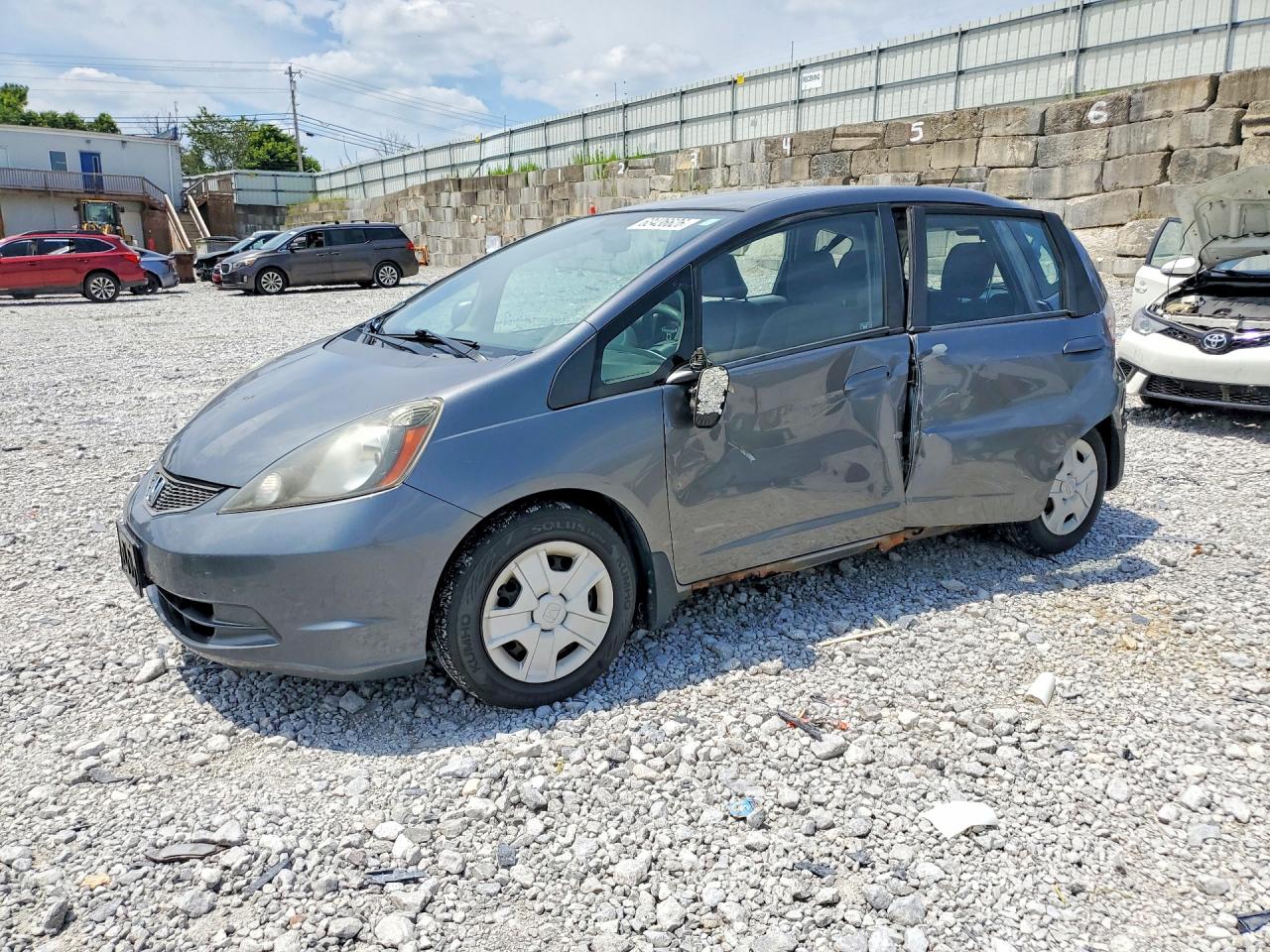 2013 HONDA FIT   