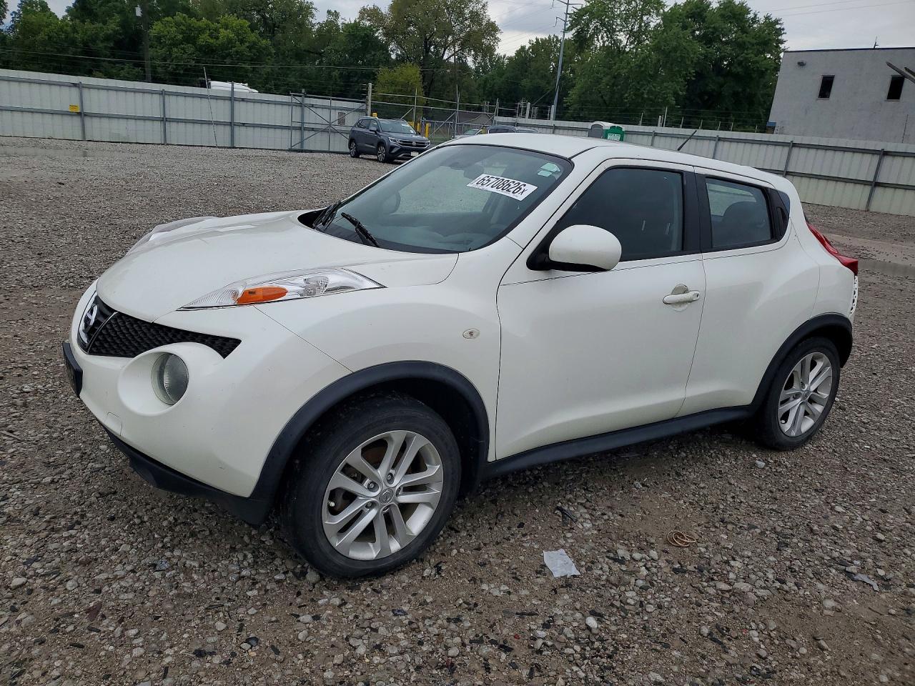 2014 NISSAN JUKE S  