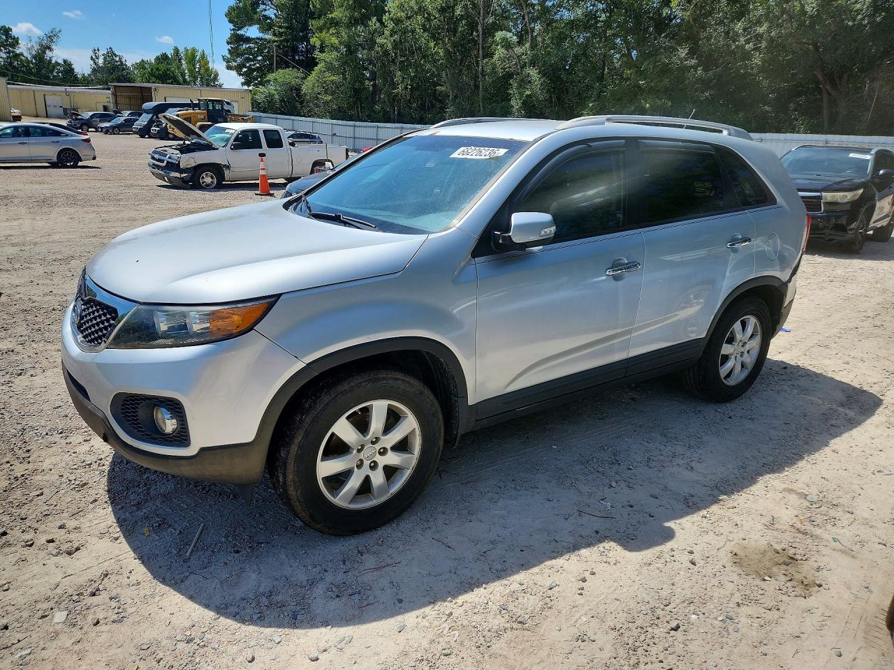 2013 KIA SORENTO LX  