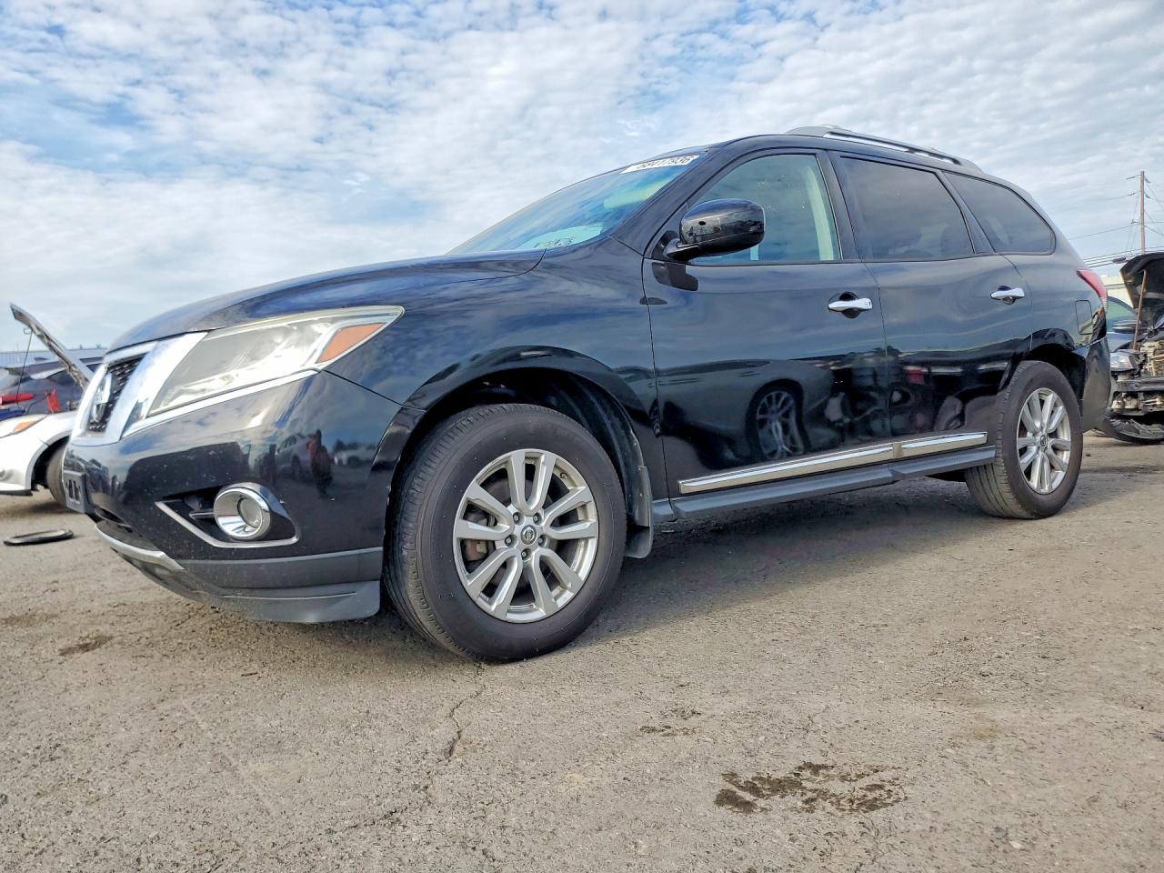 2013 NISSAN PATHFINDER S  