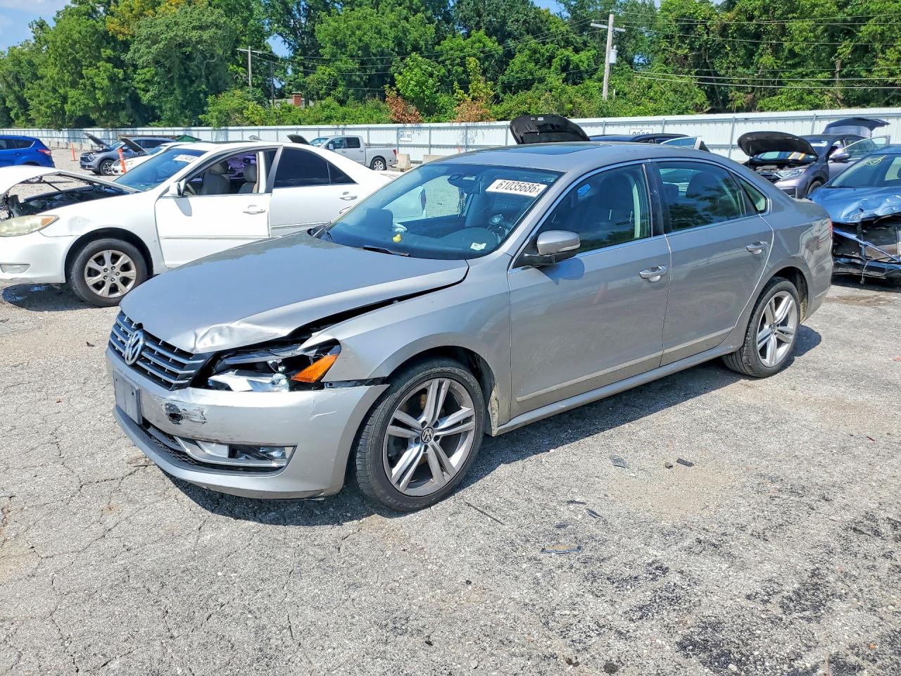 2014 VOLKSWAGEN PASSAT SE  