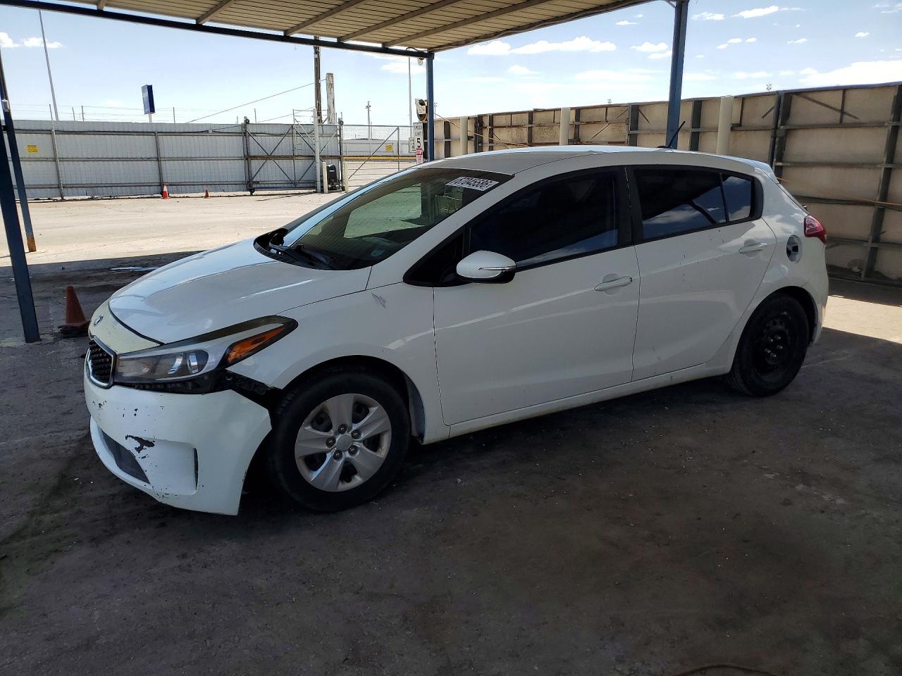 2017 KIA FORTE5 LX  