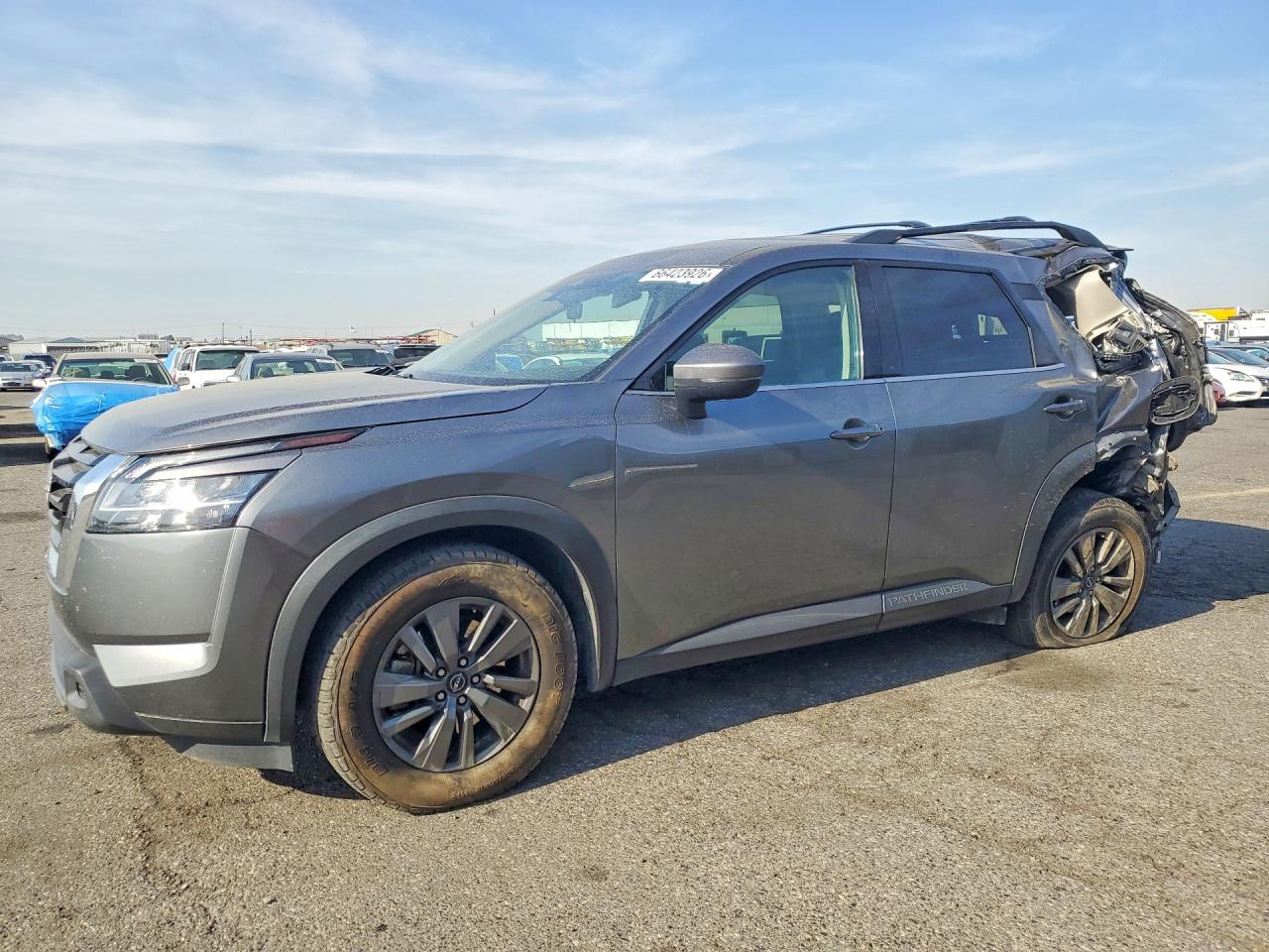 2022 NISSAN PATHFINDER SV  