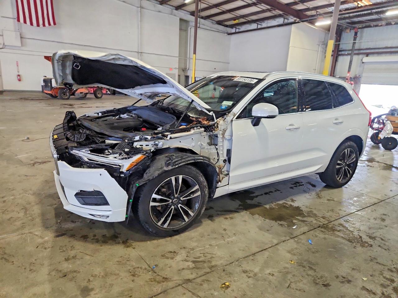 2021 VOLVO XC60 T5 MOMENTUM  