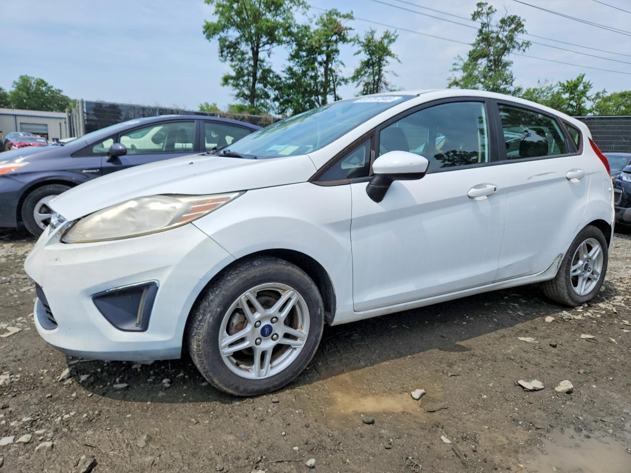 2017 FORD FIESTA SE  