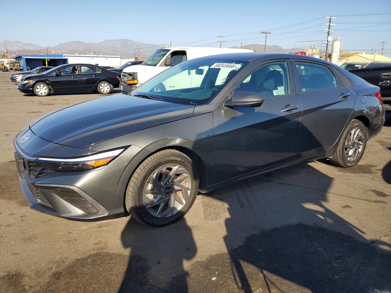 2024 HYUNDAI ELANTRA SEL  