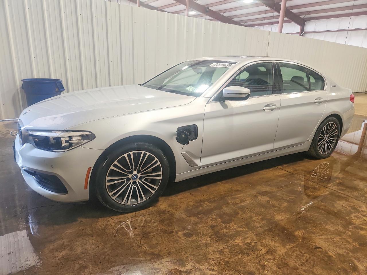 2019 BMW 530XE   