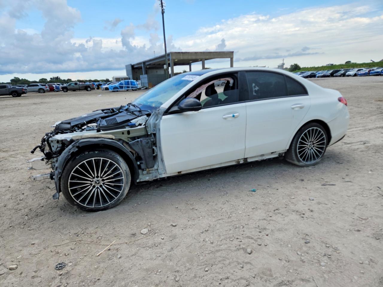 2024 MERCEDES-BENZ C 300  