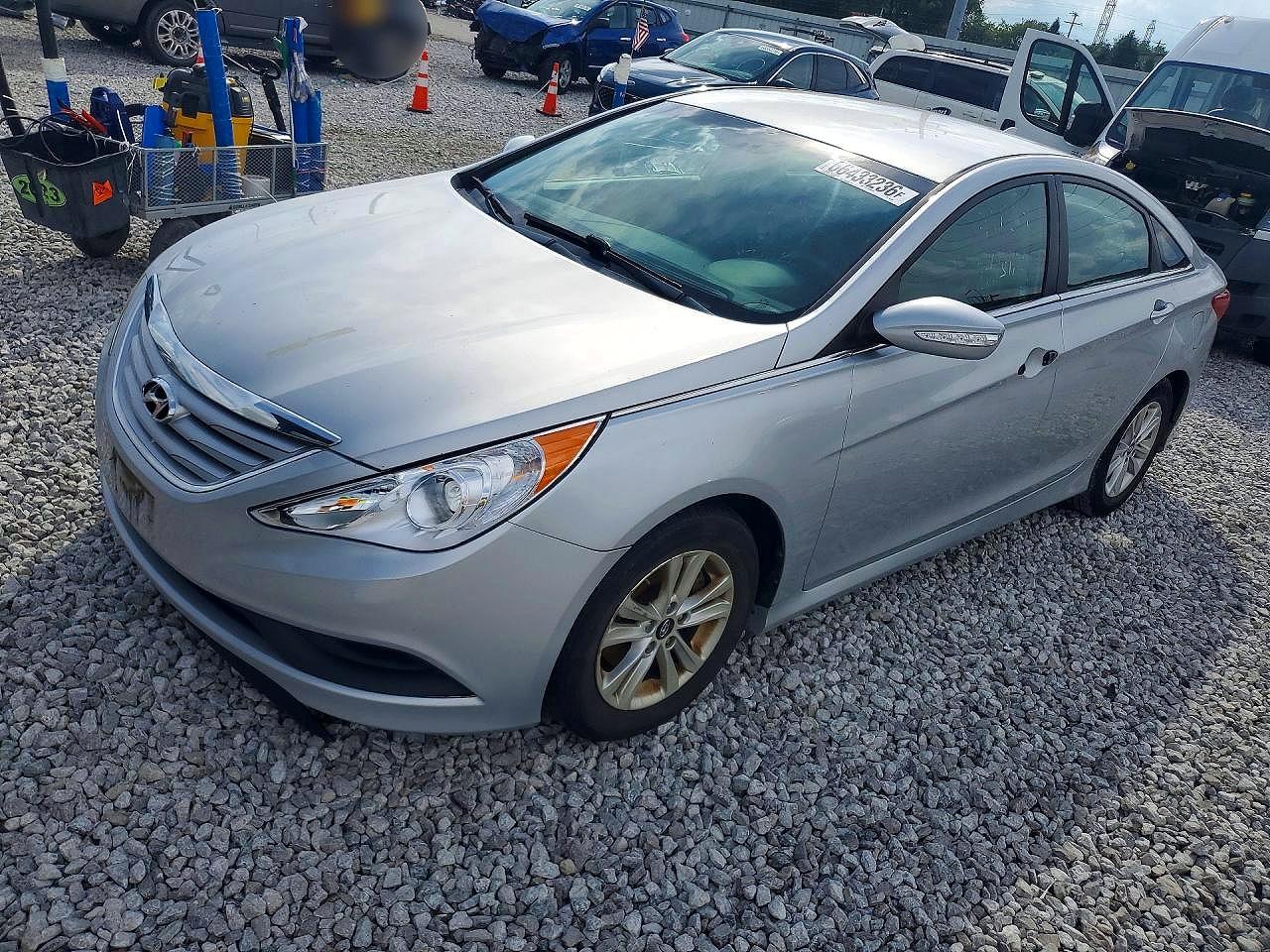 2014 HYUNDAI SONATA GLS  