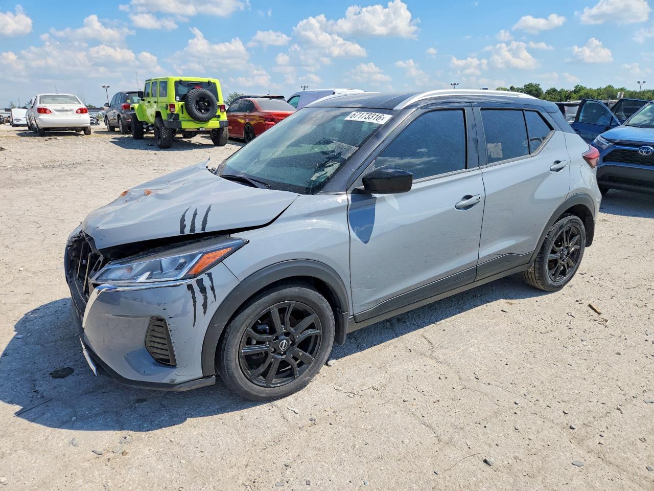 2024 NISSAN KICKS SV  
