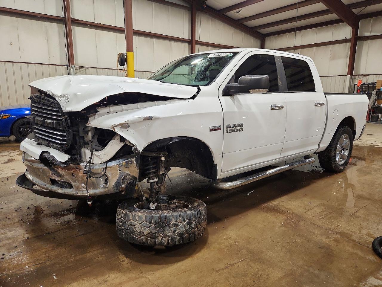 2015 RAM 1500 SLT  