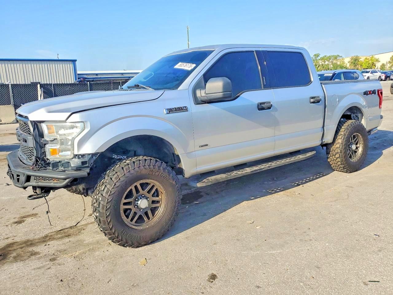 2017 FORD F150 SUPERCREW  