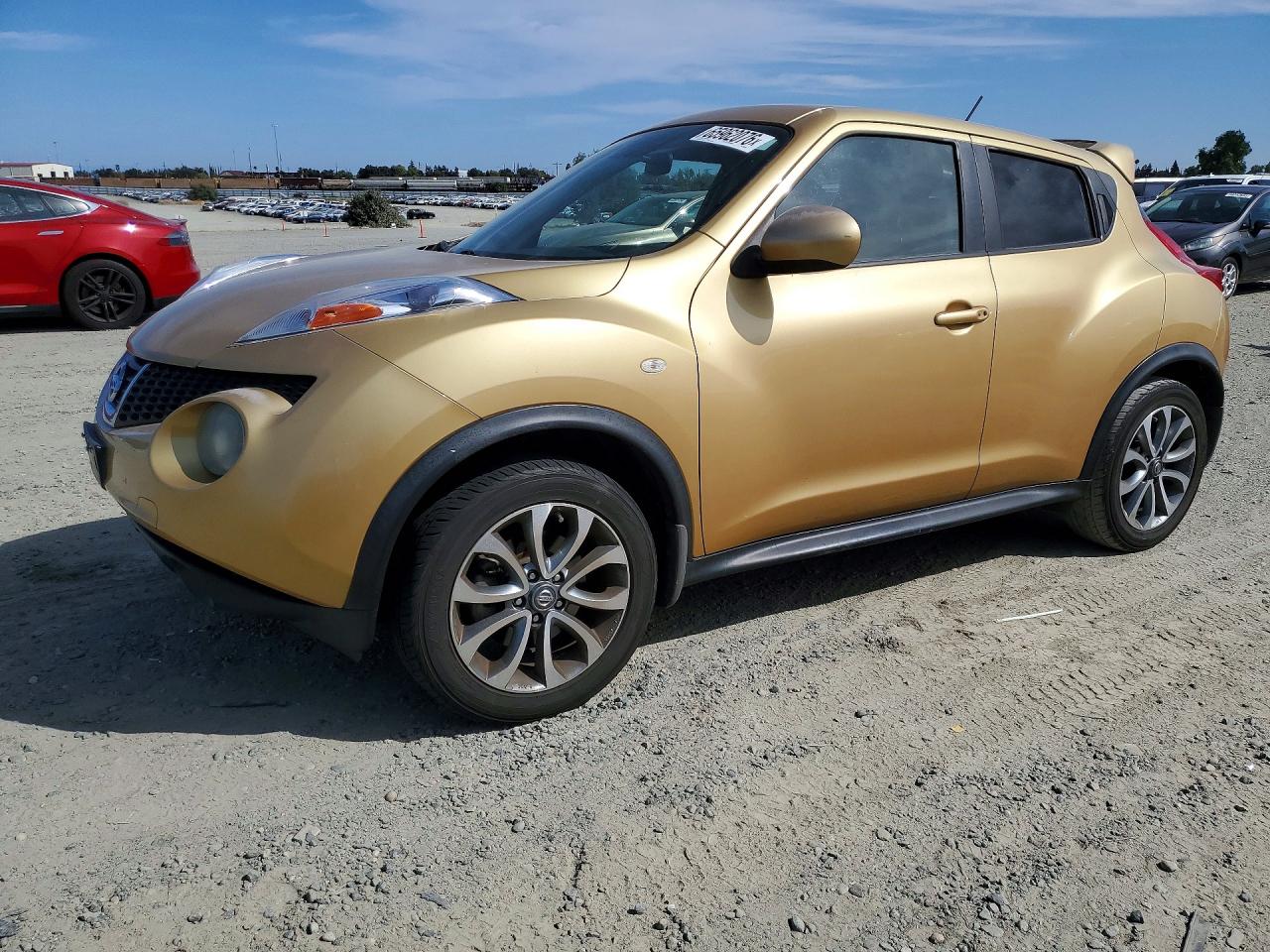 2013 NISSAN JUKE S  