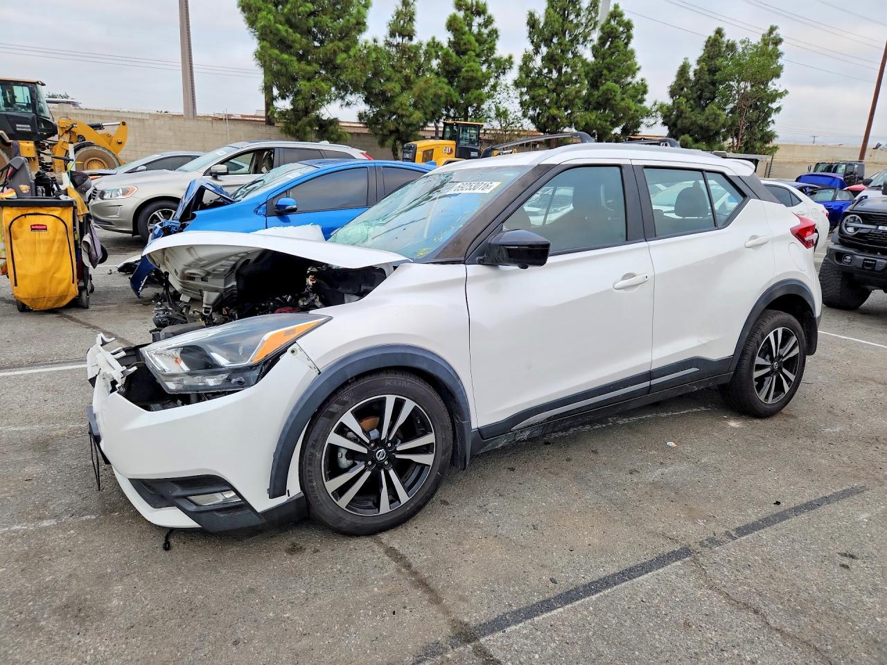 2020 NISSAN KICKS SR  