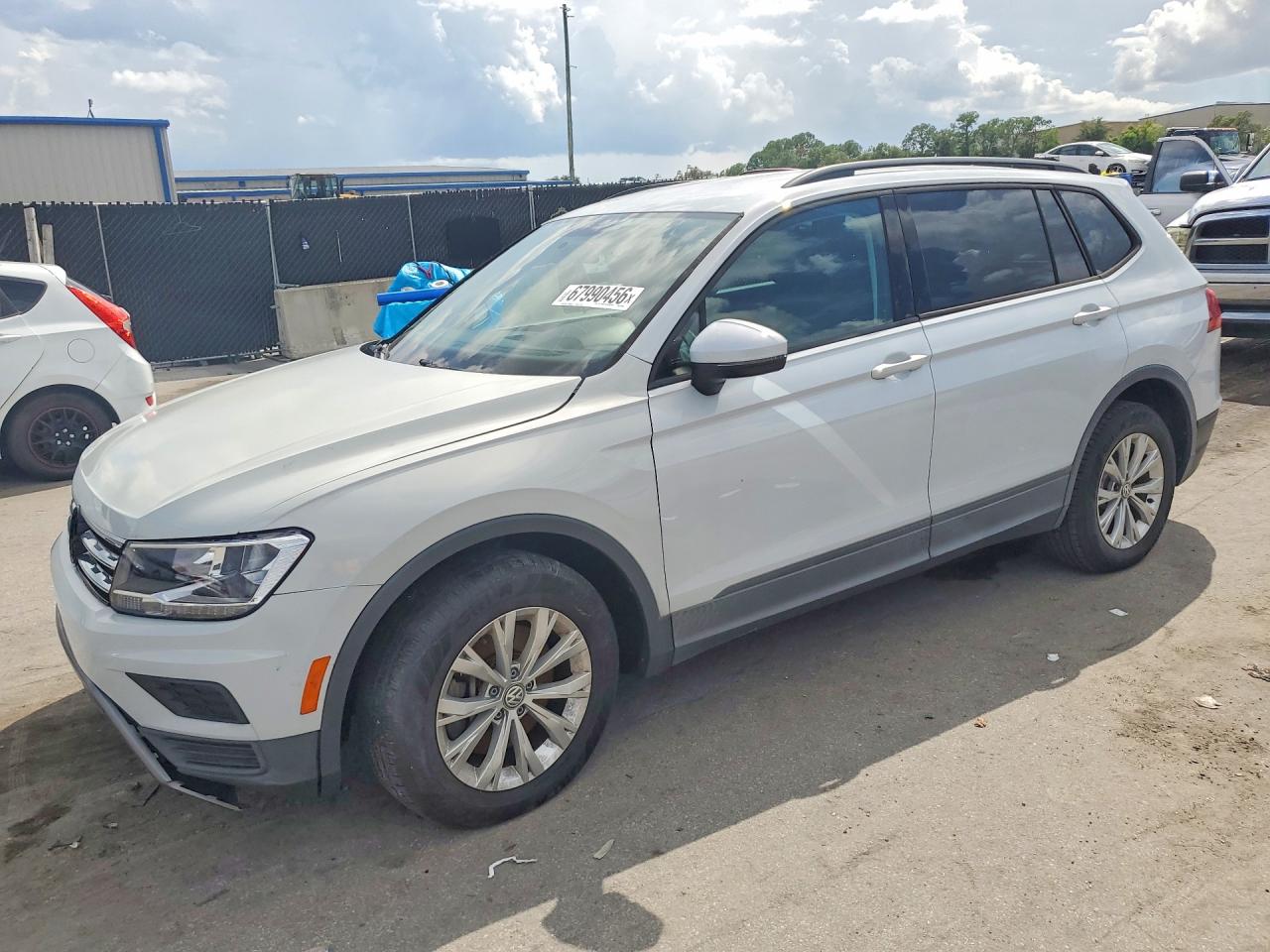 2019 VOLKSWAGEN TIGUAN S  