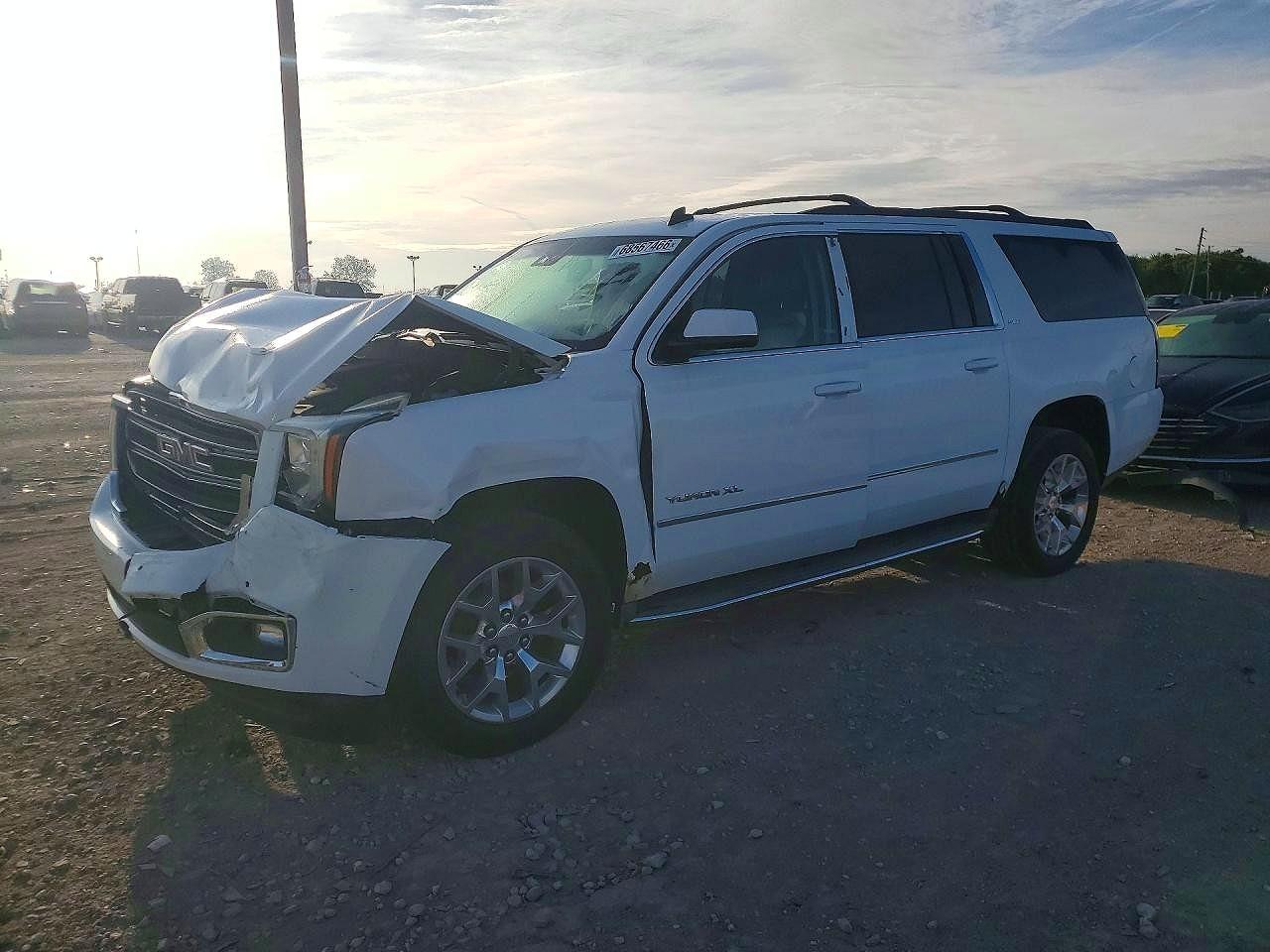 2015 GMC YUKON XL K1500 SLE  