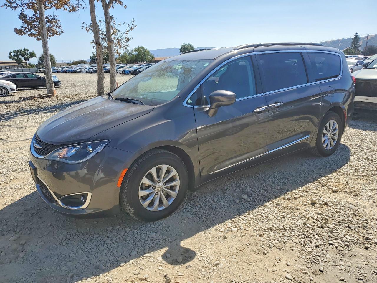 2017 CHRYSLER PACIFICA TOURING L  