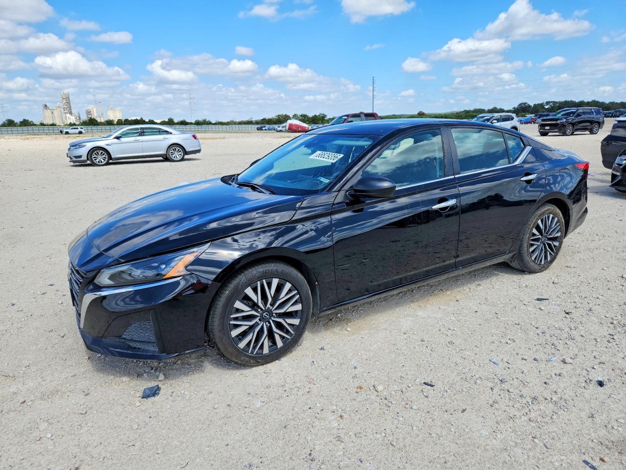 2024 NISSAN ALTIMA SV  