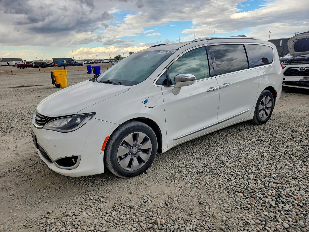 2018 CHRYSLER PACIFICA HYBRID LIMITED  